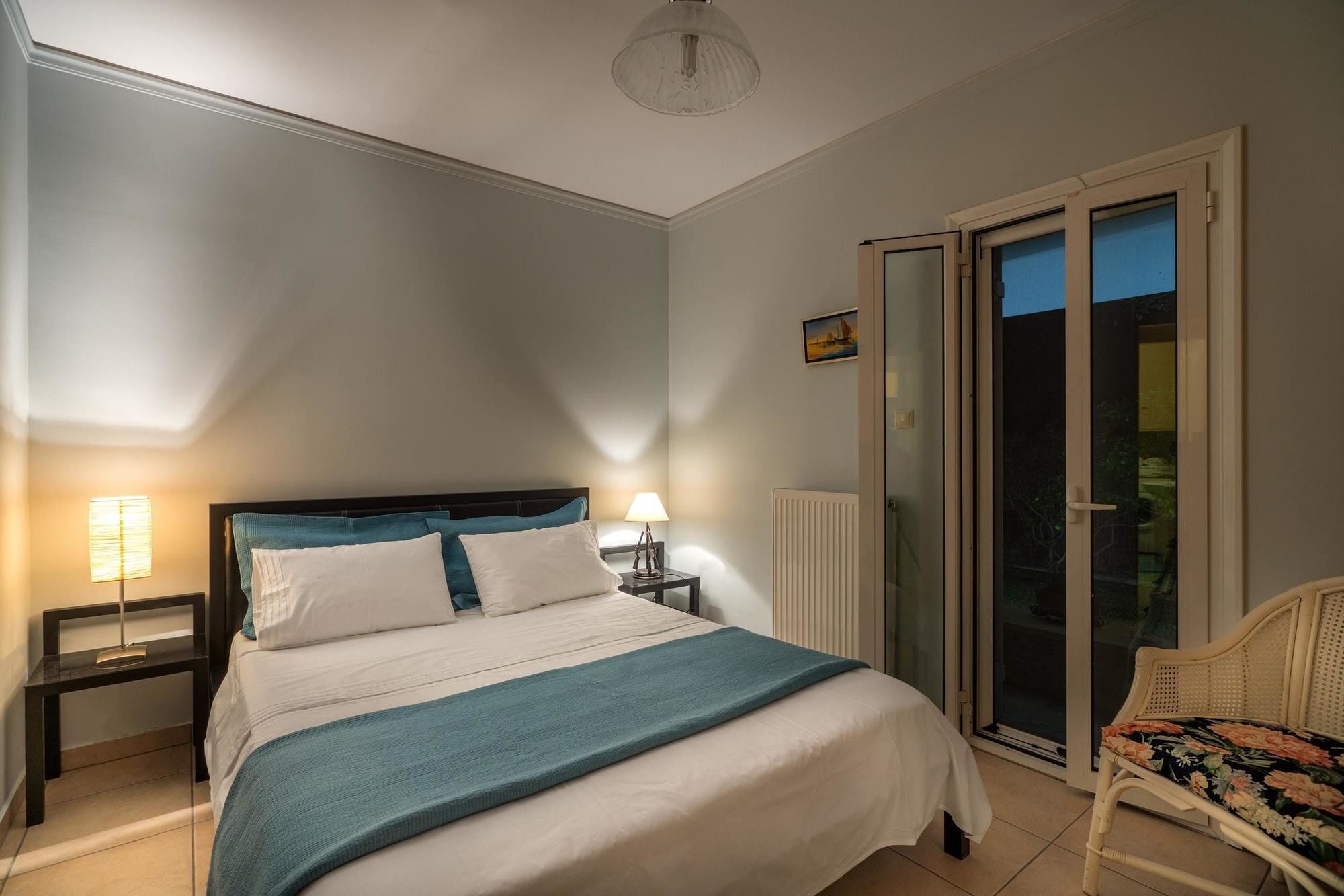 Maria'S Seaside Villa - House With 3 Rooms In Marathon, With Wonderful 外观 照片