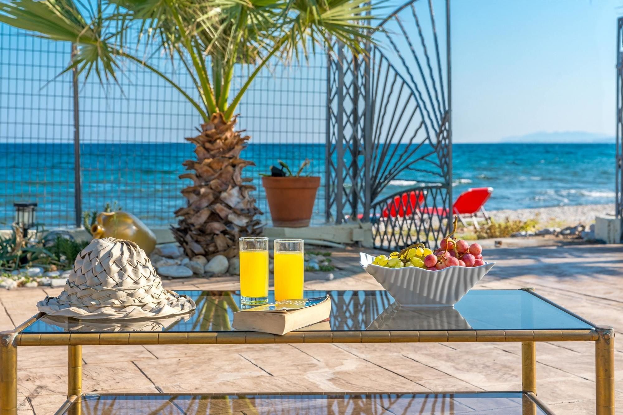 Maria'S Seaside Villa - House With 3 Rooms In Marathon, With Wonderful 外观 照片